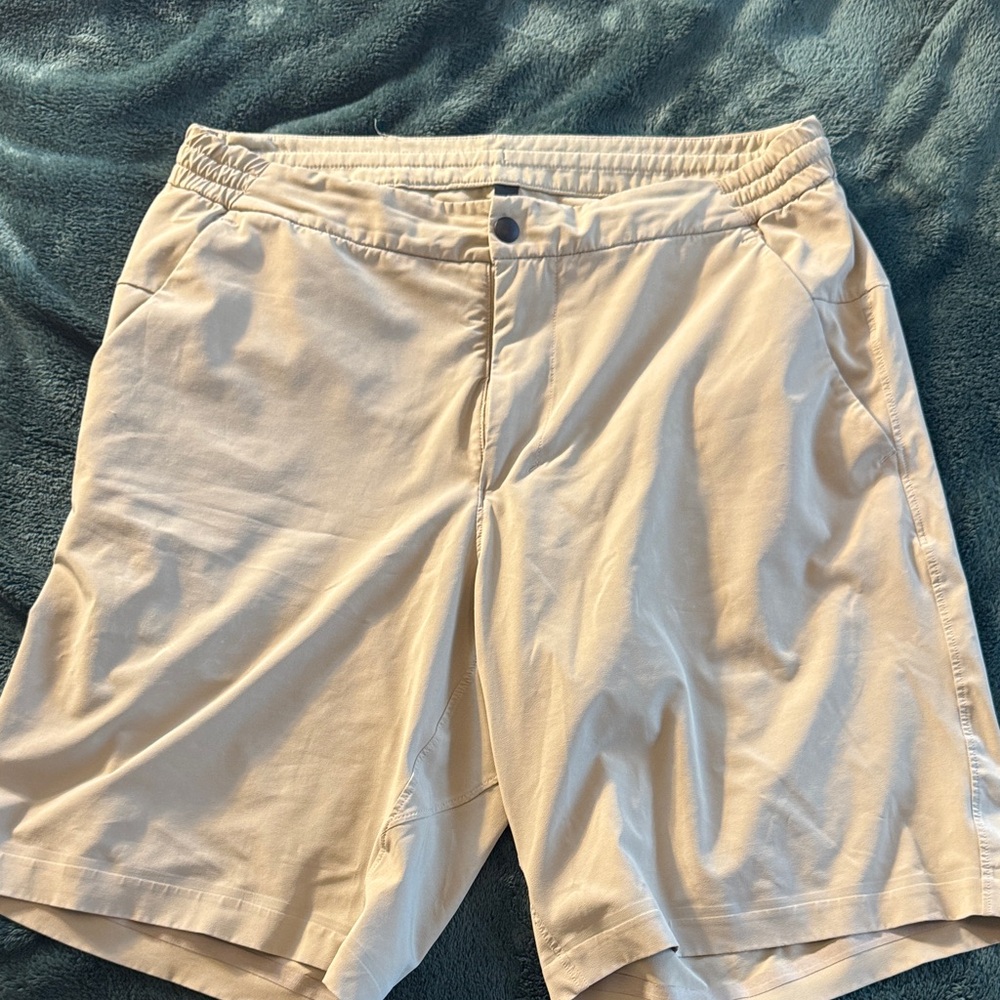 Lululemon Athletica Men's Beige Shorts